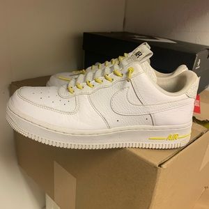 Wmns Nike Air Force 1